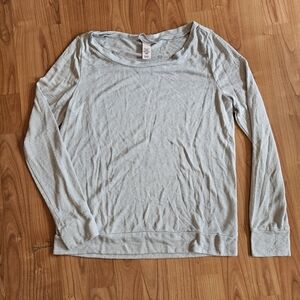 Victoria's Secret Light Gray Long Sleeve Tee